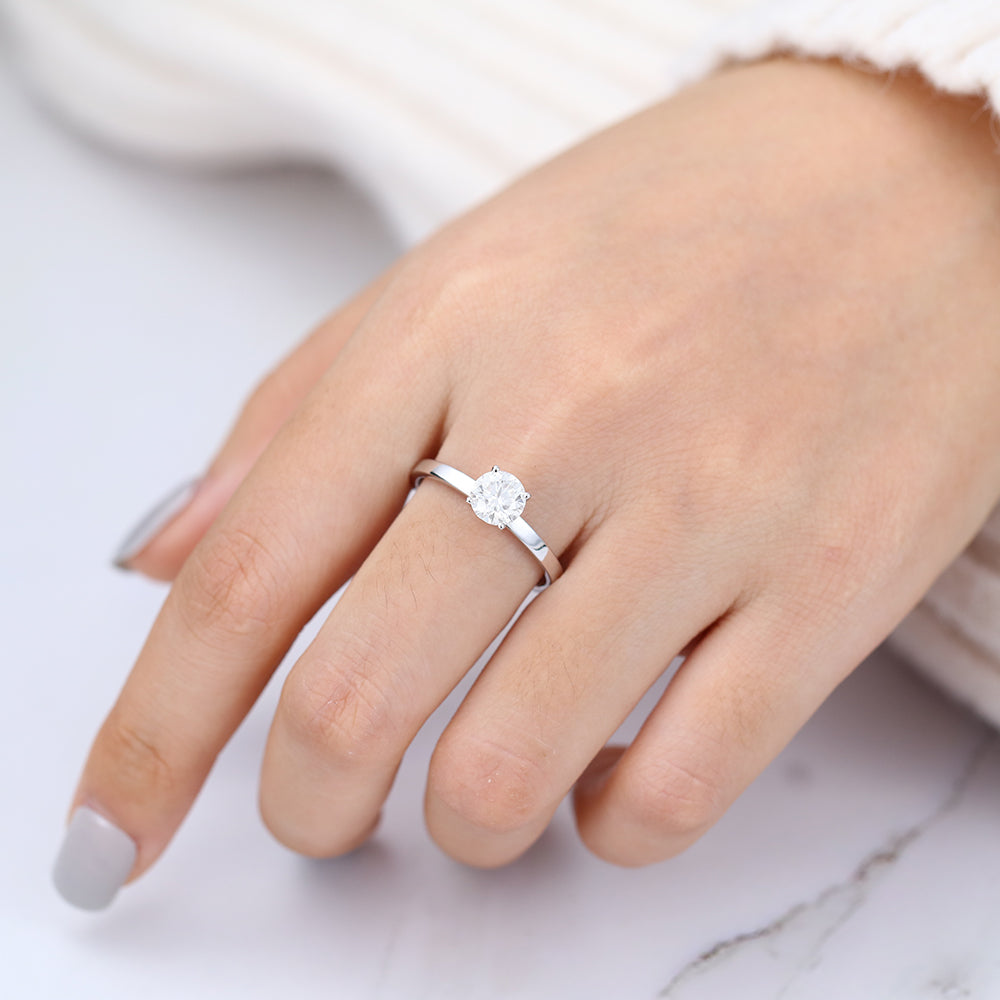 0.88 CT Round Solitaire Lab-Grown Diamond Engagement Ring