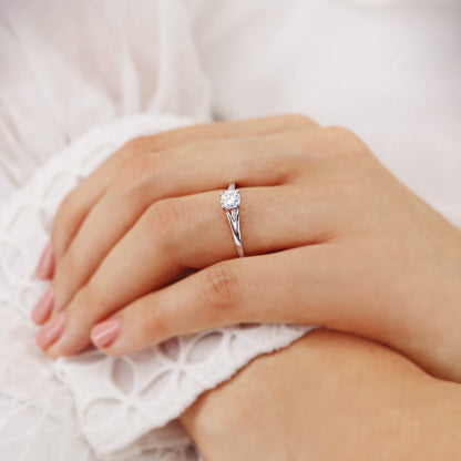 0.8 CT Round Solitaire Lab Grown Diamond Engagement Ring